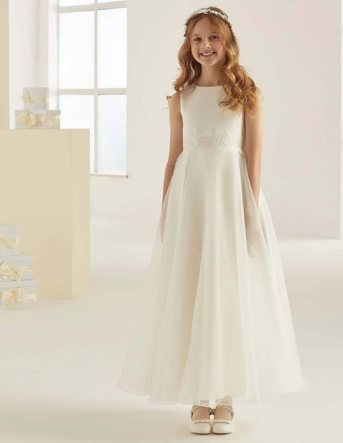 Abito prima comunione bambina in pizzo chiffon e organza