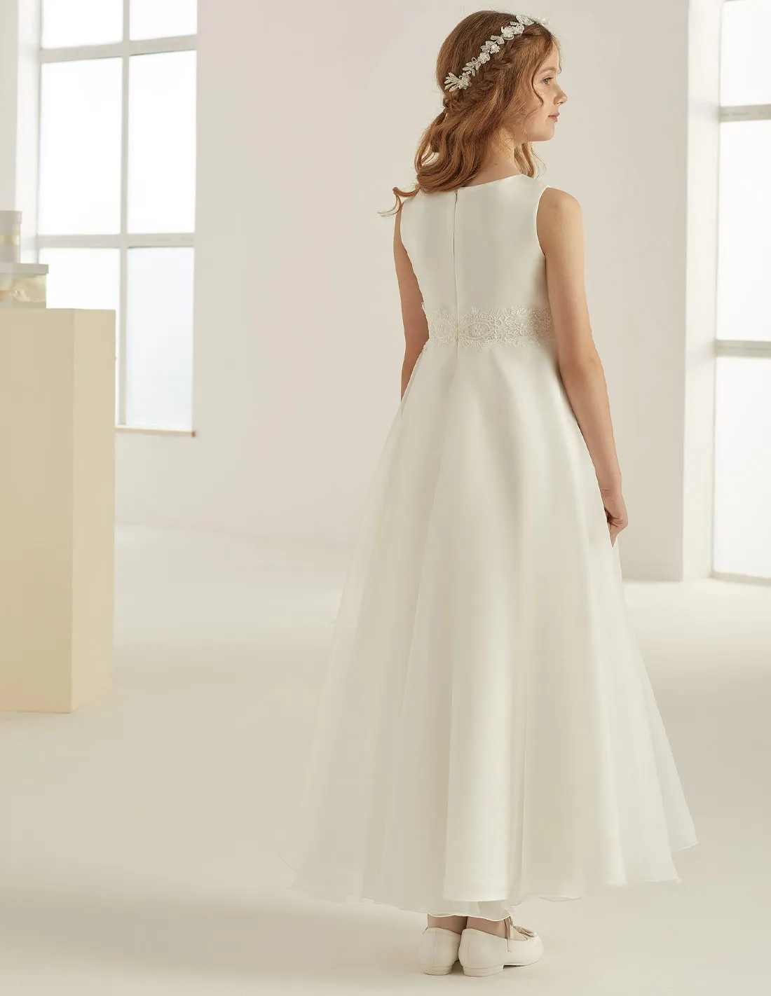 Abito prima comunione bambina in pizzo chiffon e organza