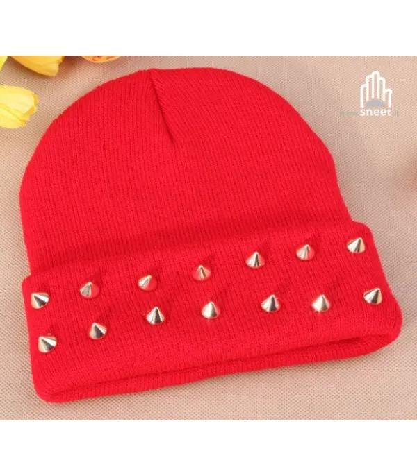 Cappellino borchie